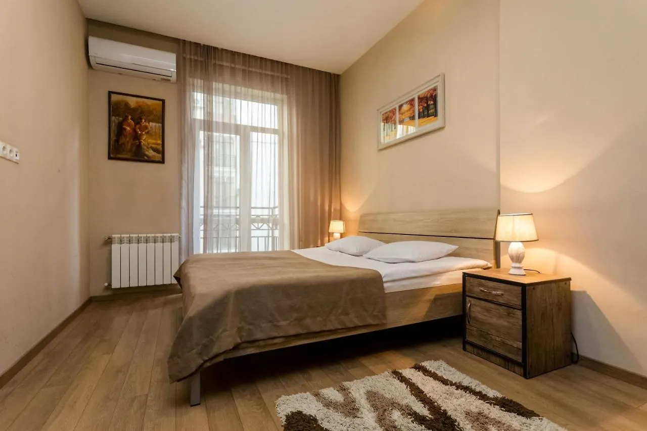 Central Cosy 5Bd-5Bath Apartment Tbilisi